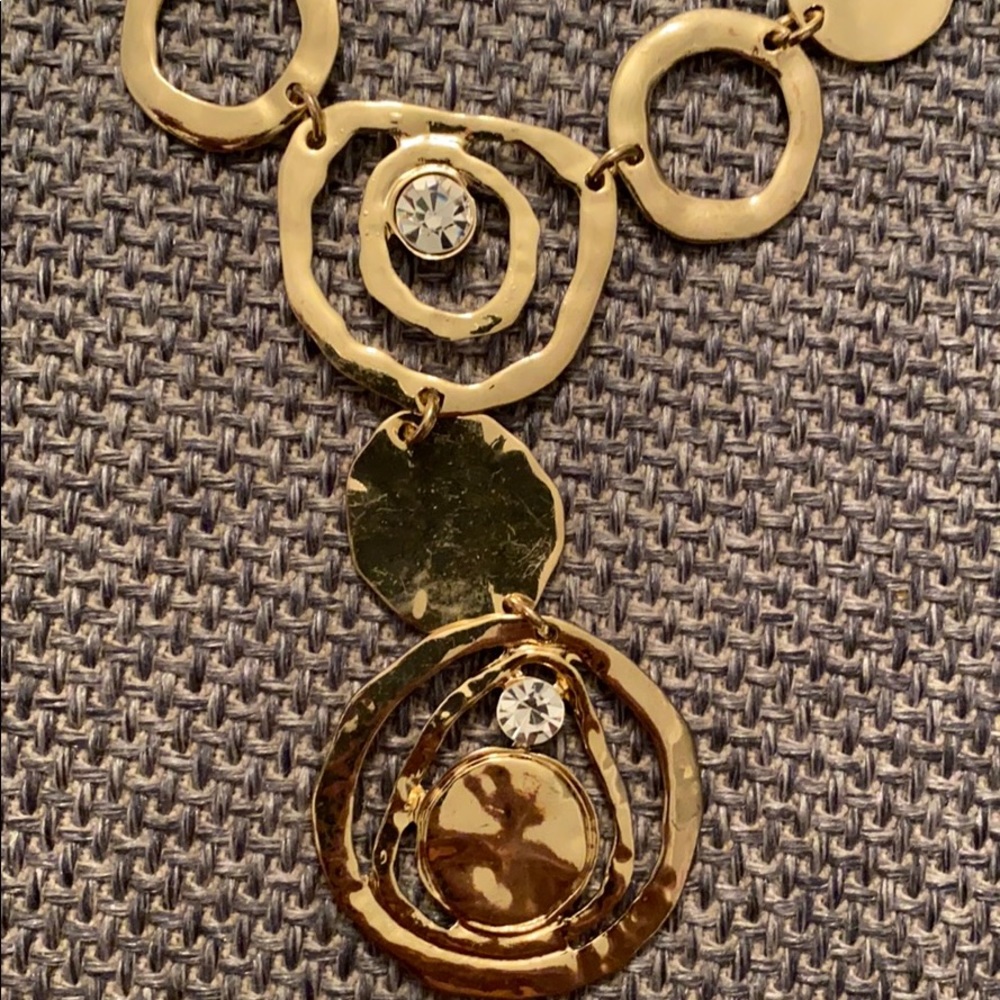 amrita singh gold necklace
